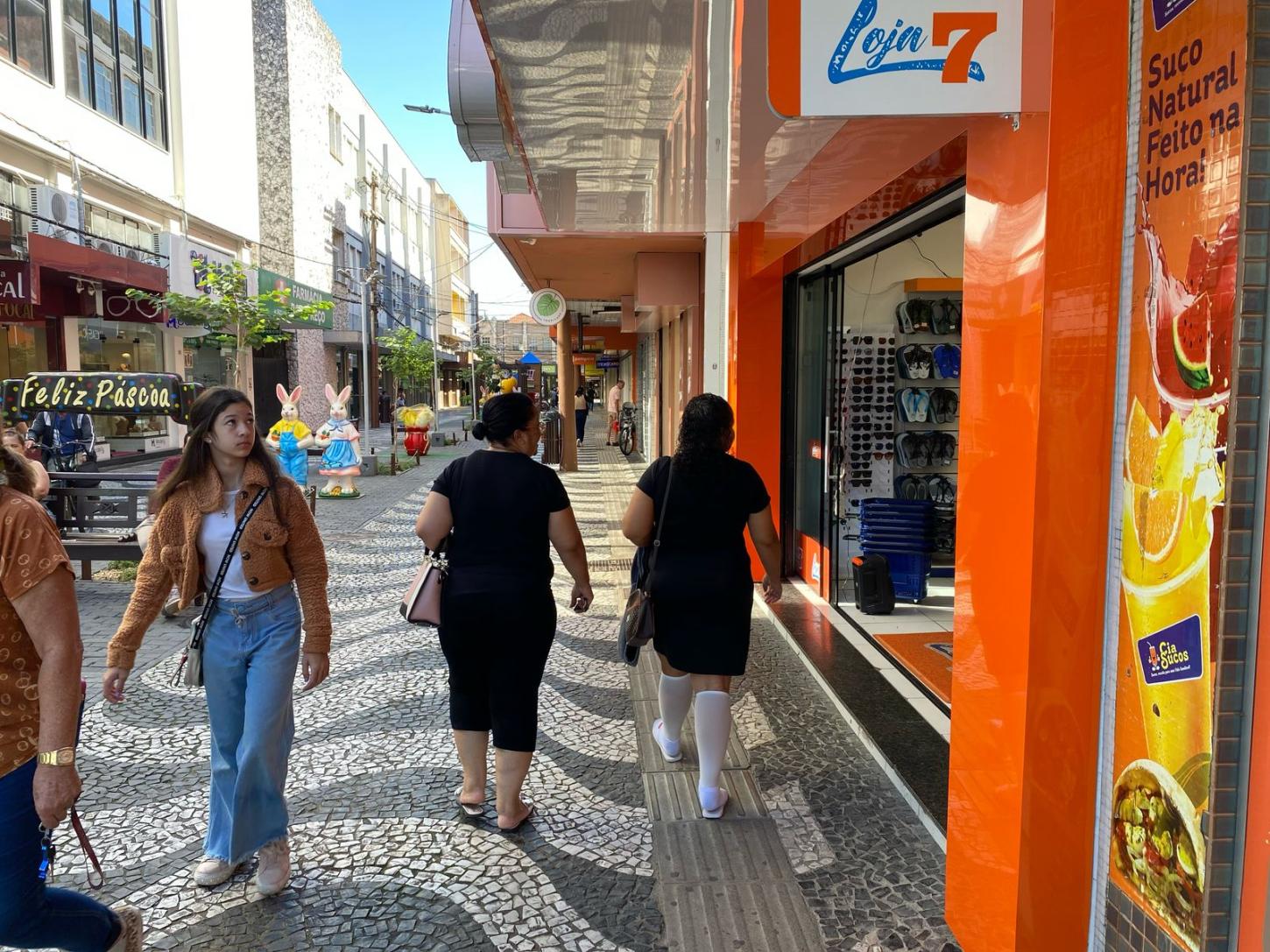 Comércio de Tubarão fica aberto até mais tarde na véspera da Páscoa