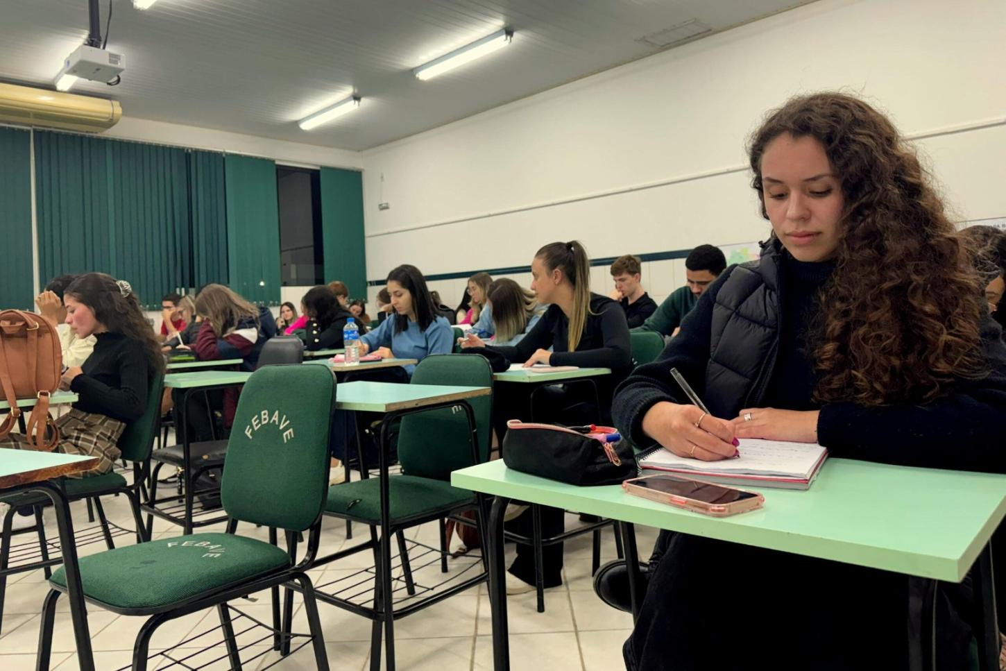 Bolsas para graduação: Unibave abre novas oportunidades e lembra prazos de renovação