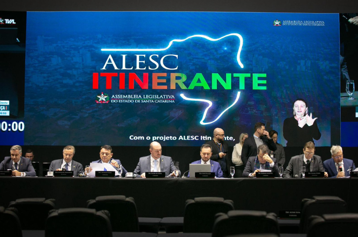 Retorno da Educação Moral e Cívica é aprovada na CCJ da Alesc