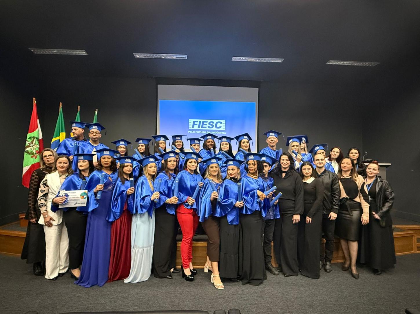 Estudantes de São Ludgero e Braço do Norte se formam na EJA e técnico em Automação Industrial do SESI e SENAI