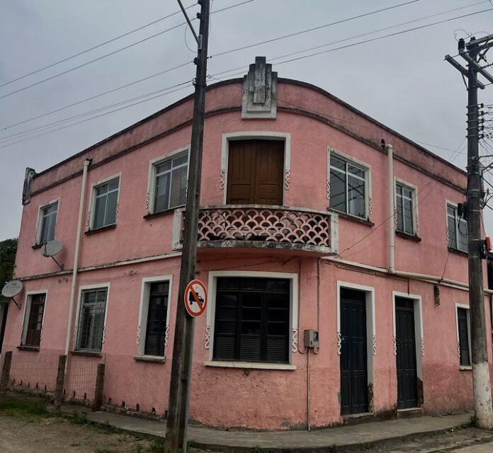 Casarão antigo de Pindotiba está entre os destaques da exposição “Orleans e seus encantos”