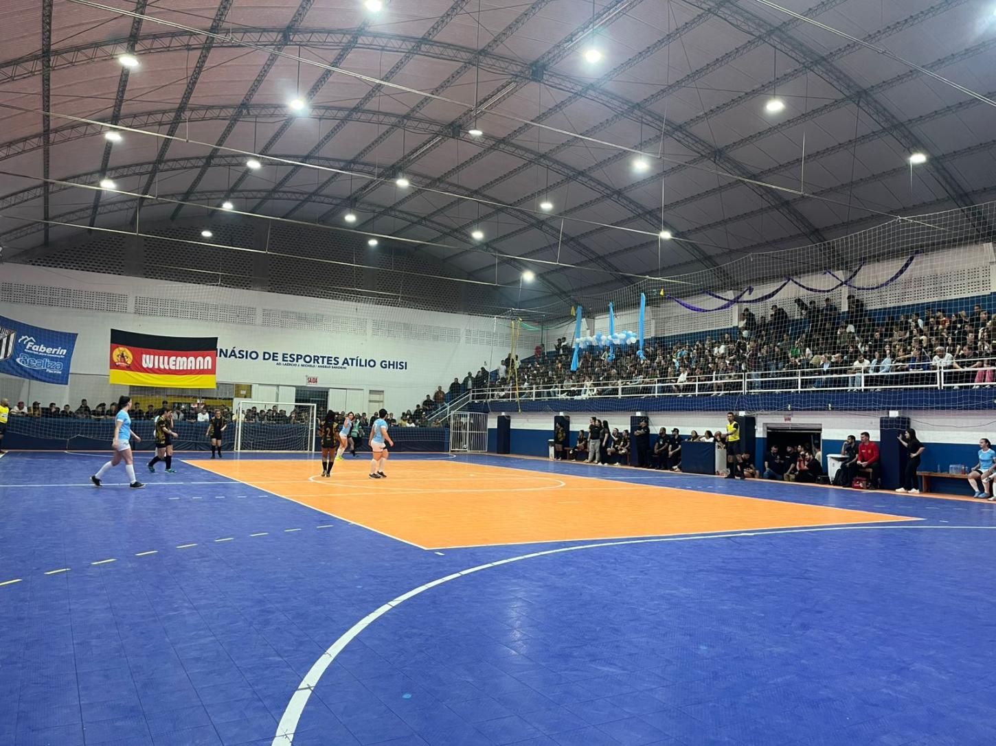 Ginásio lotado e muita emoção marcam as finais do Campeonato Municipal de Futsal – Taça 70 anos de Braço do Norte