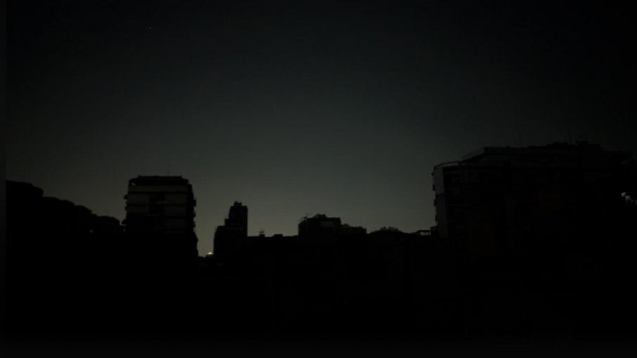 Apagão atinge Santa Catarina e outros 12 estados durante a madrugada