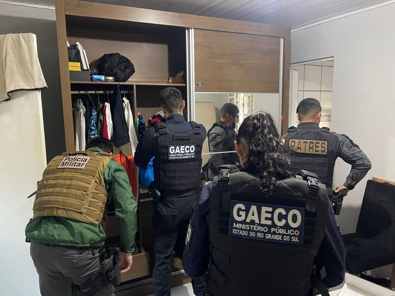 GAECO, em apoio à 39ª Promotoria de Justiça da Capital, deflagra operação para combater organização financeira de facção criminosa