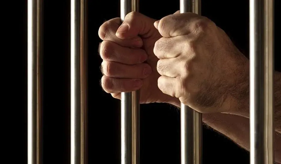 Homem é preso em Tubarão por dívida de pensão alimentícia