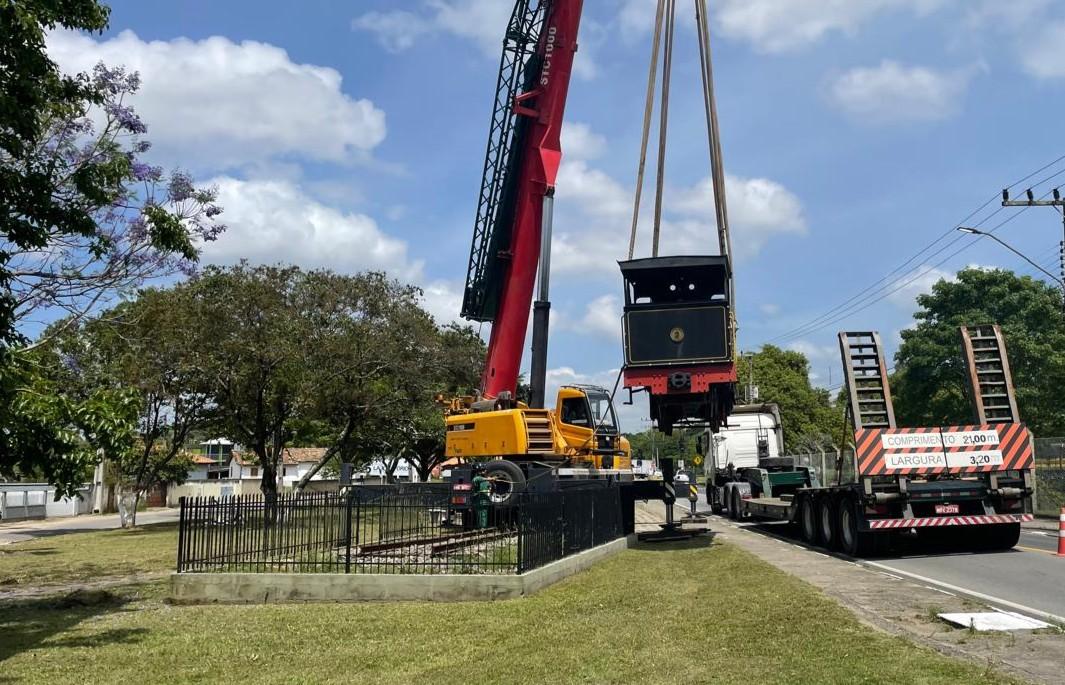 Locomotiva do início do século XX passará por restauro e voltará à exposição em novo local: a Praça da Bandeira