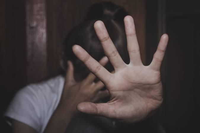 Mulher Denuncia Agressões, Ameaças e Estupro do Companheiro em São Ludgero