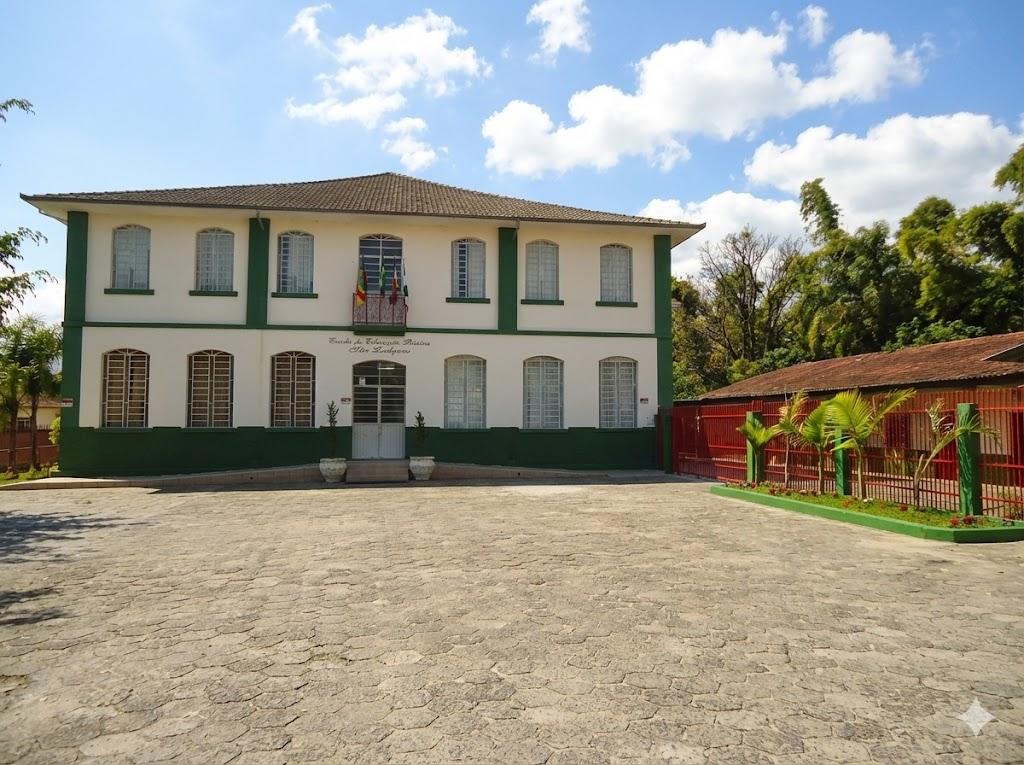 📂 Escola Cívico-Militar em São Ludgero: Implantação é prevista e processo entra na fase final de documentação