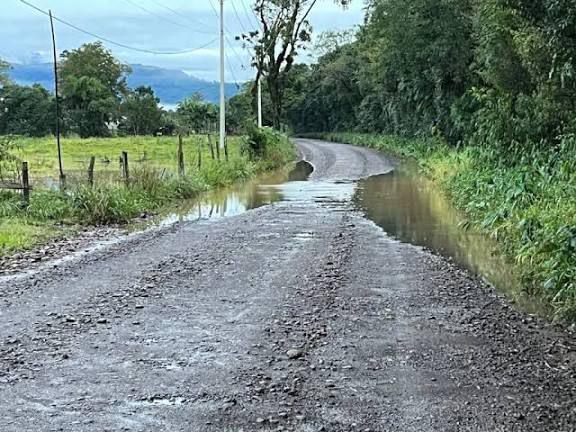 📢 Falta de pavimentação na RS-453 obriga desvio e transfere renda para Santa Catarina