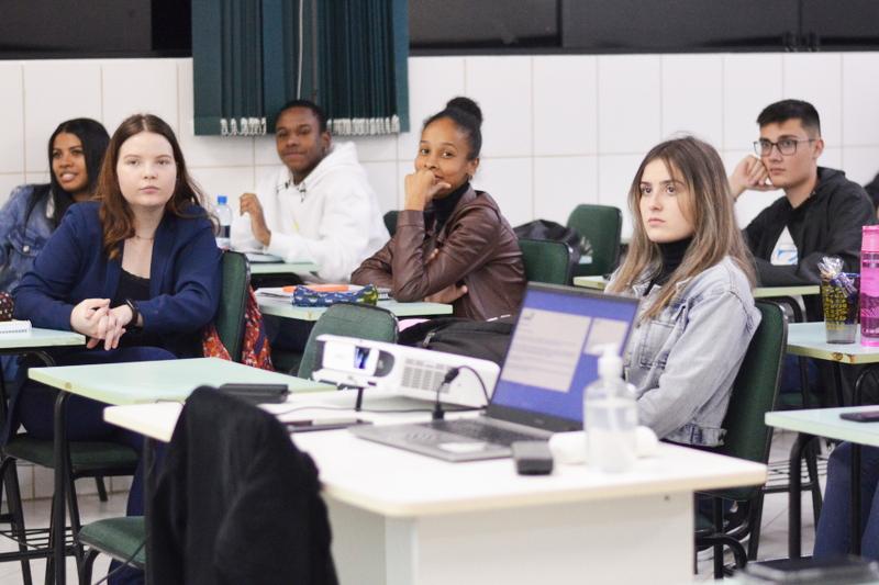 📄 Unibave abre edital de bolsas integrais para vagas ociosas pelo CadÚnico