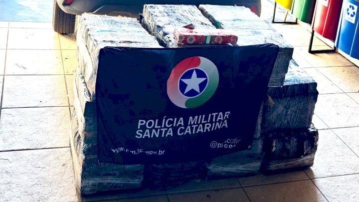 🌿 Ação conjunta apreende 360 kg de maconha e recupera veículo roubado no Planalto Norte