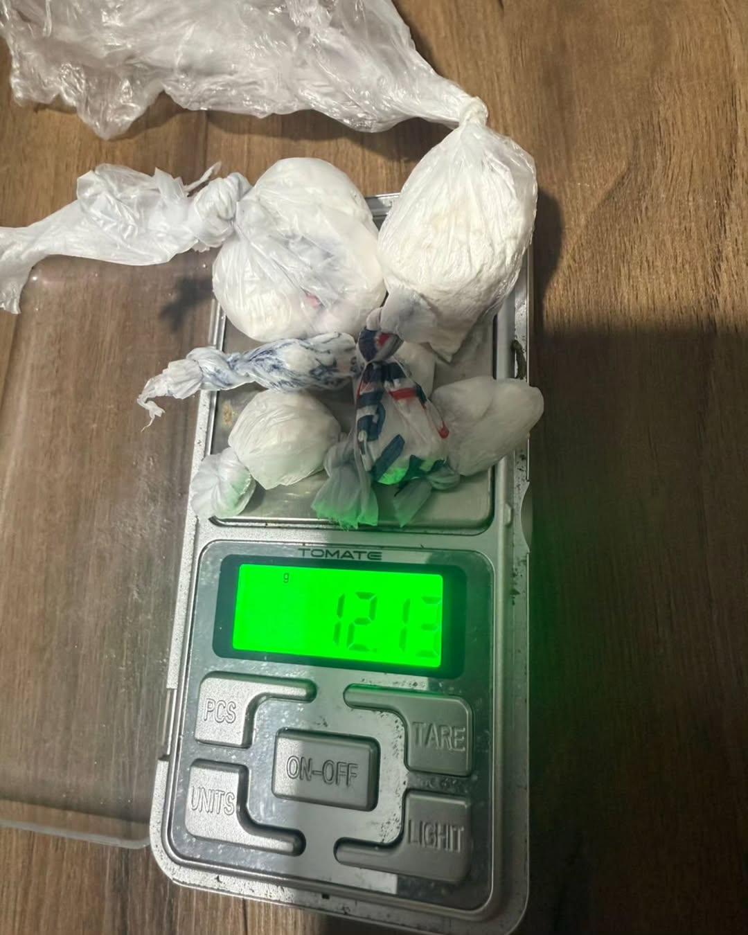 🚔 Casal é preso com cocaína e balança de precisão após tentar fugir da PM em Imbituba