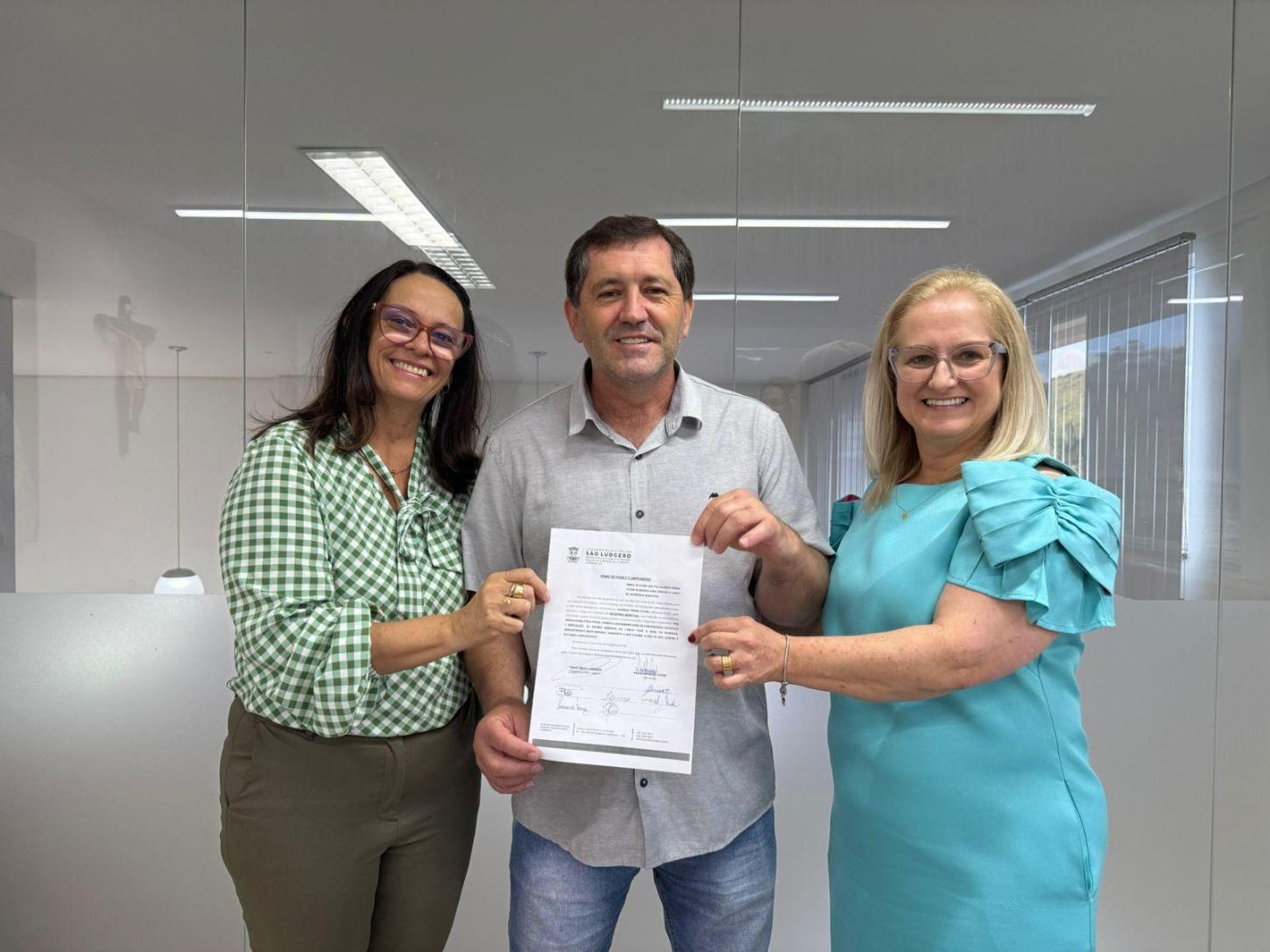 🖊️ Valneide Pereira Covre assume comando da Secretaria de Educação em São Ludgero