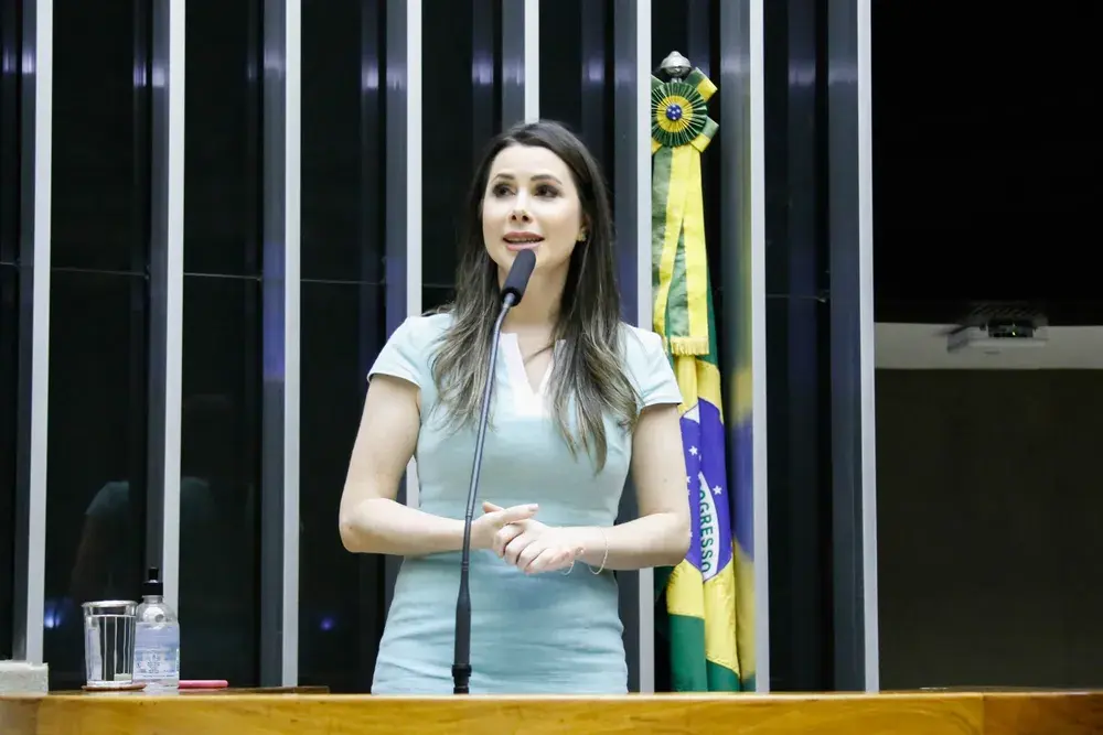 🏛️ Carol de Toni confirma saída do PL após ser preterida na disputa ao Senado
