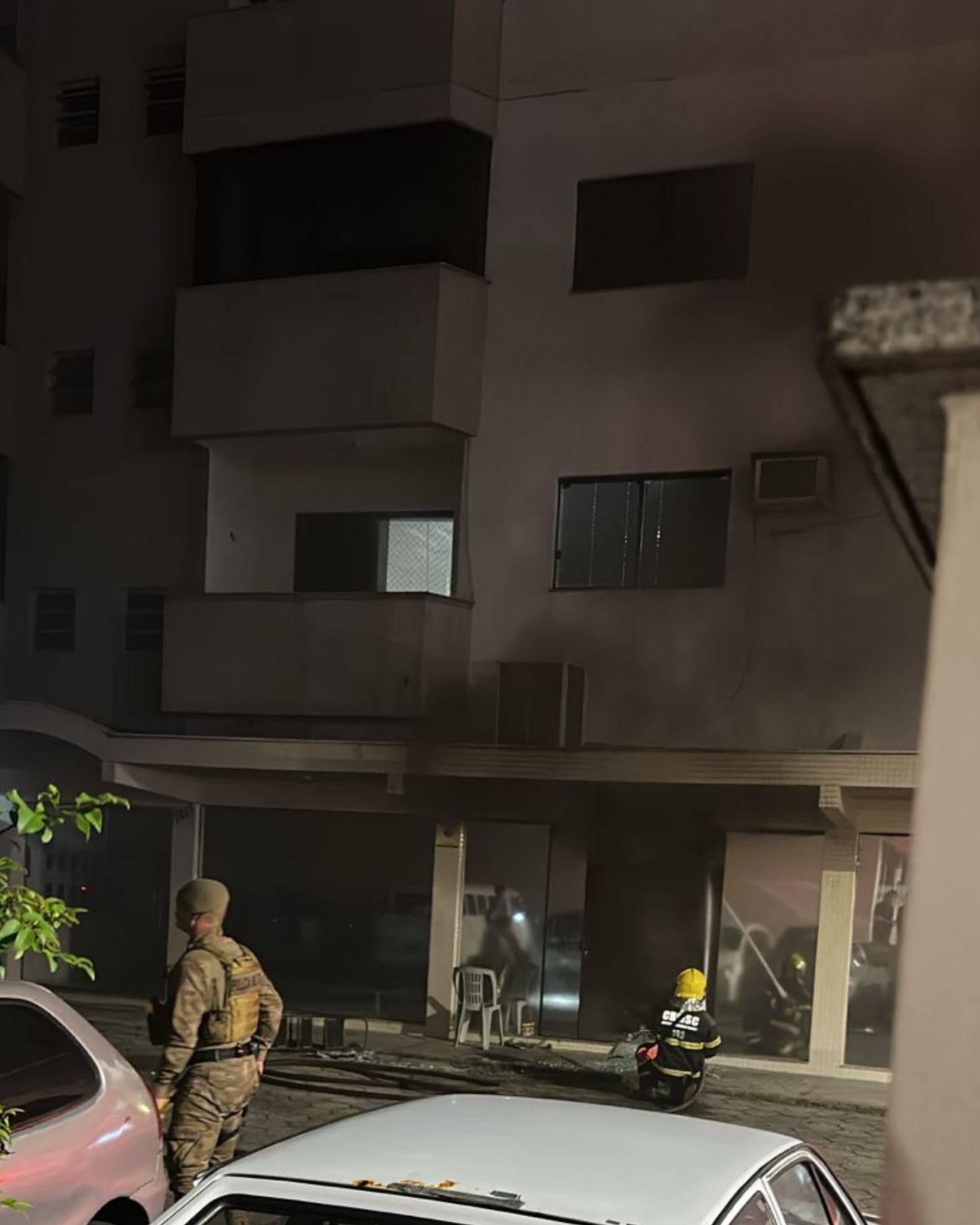 📚 Incêndio atinge Biblioteca Pública de Braço do Norte na noite desta quinta-feira