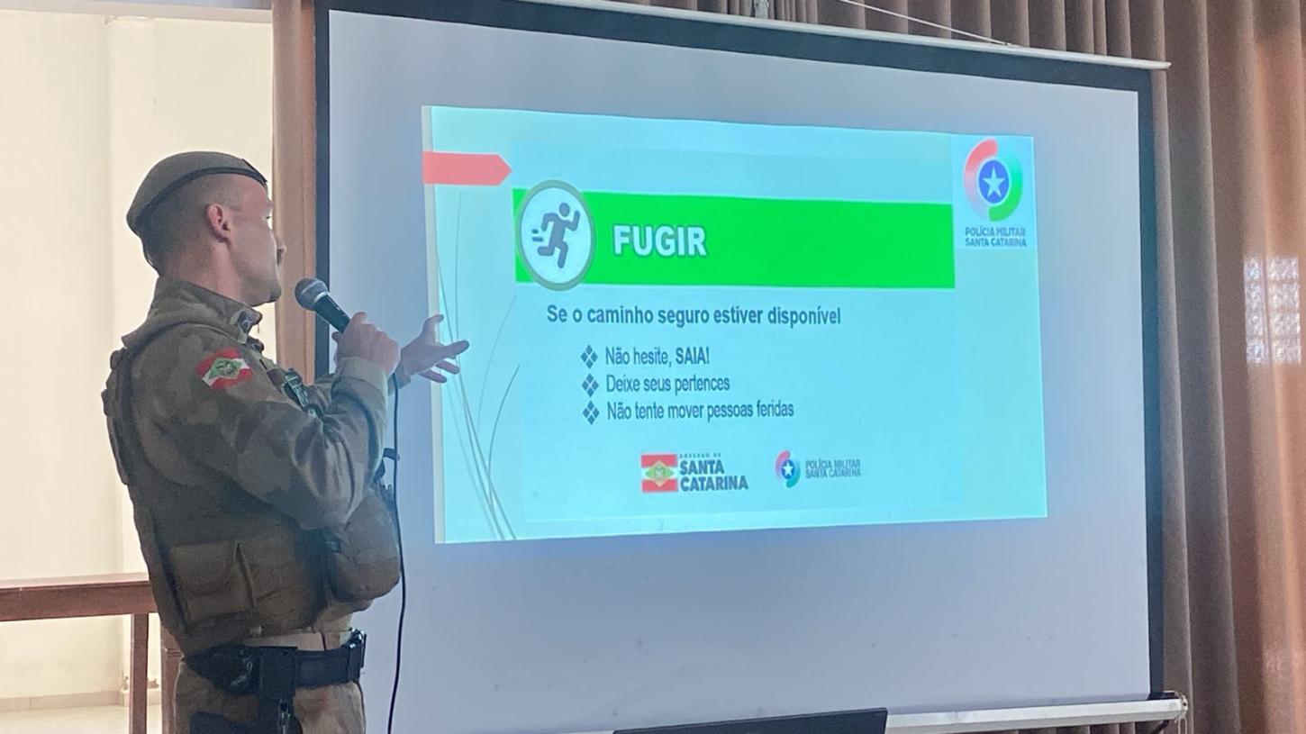 🏫 Polícia Militar realiza palestra de capacitação para vigilantes e profissionais da educação em Braço do Norte