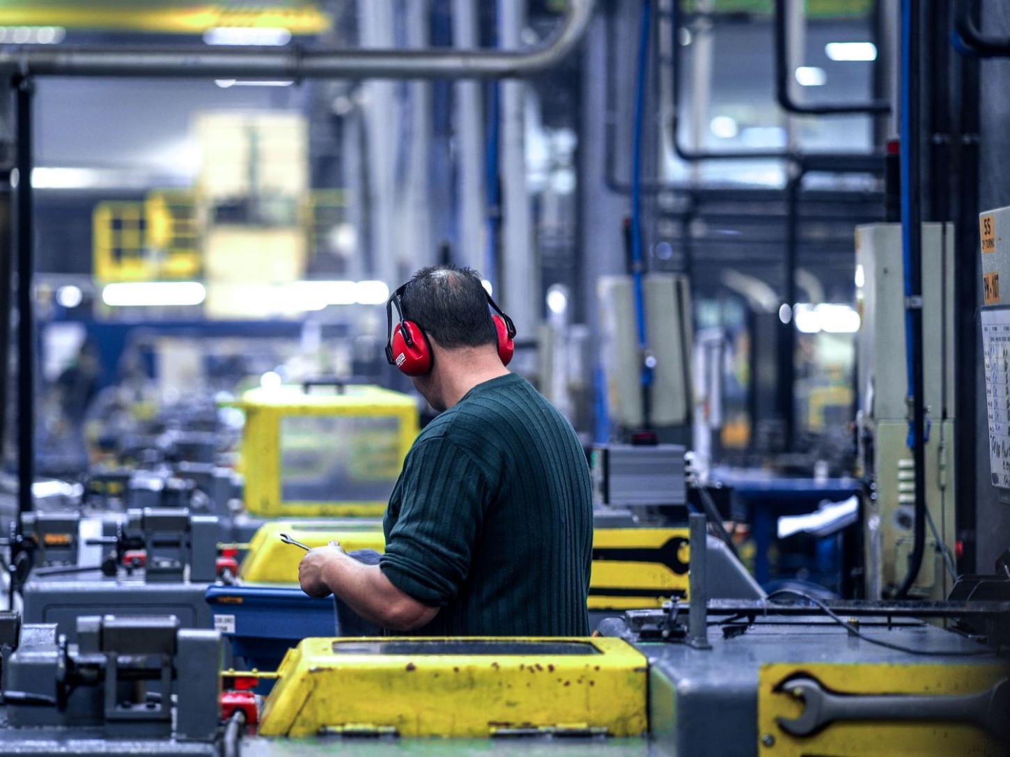 🇧🇷 Santa Catarina fecha 2025 com a menor taxa de desemprego do Brasil