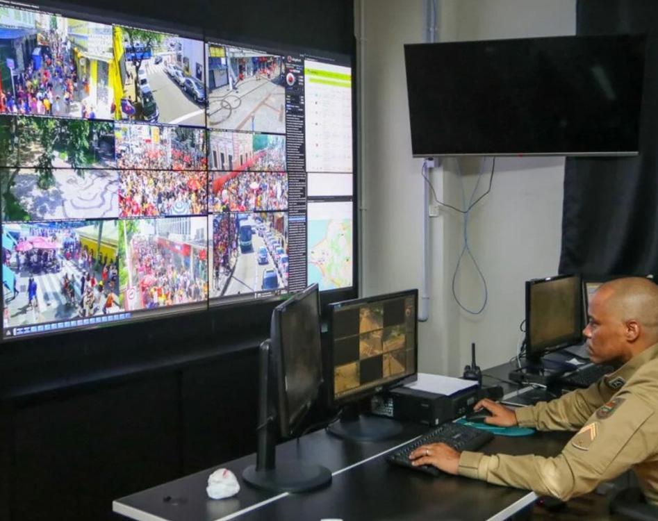 🚨 Sistema de reconhecimento facial flagra foragido por homicídio e roubo em Lages