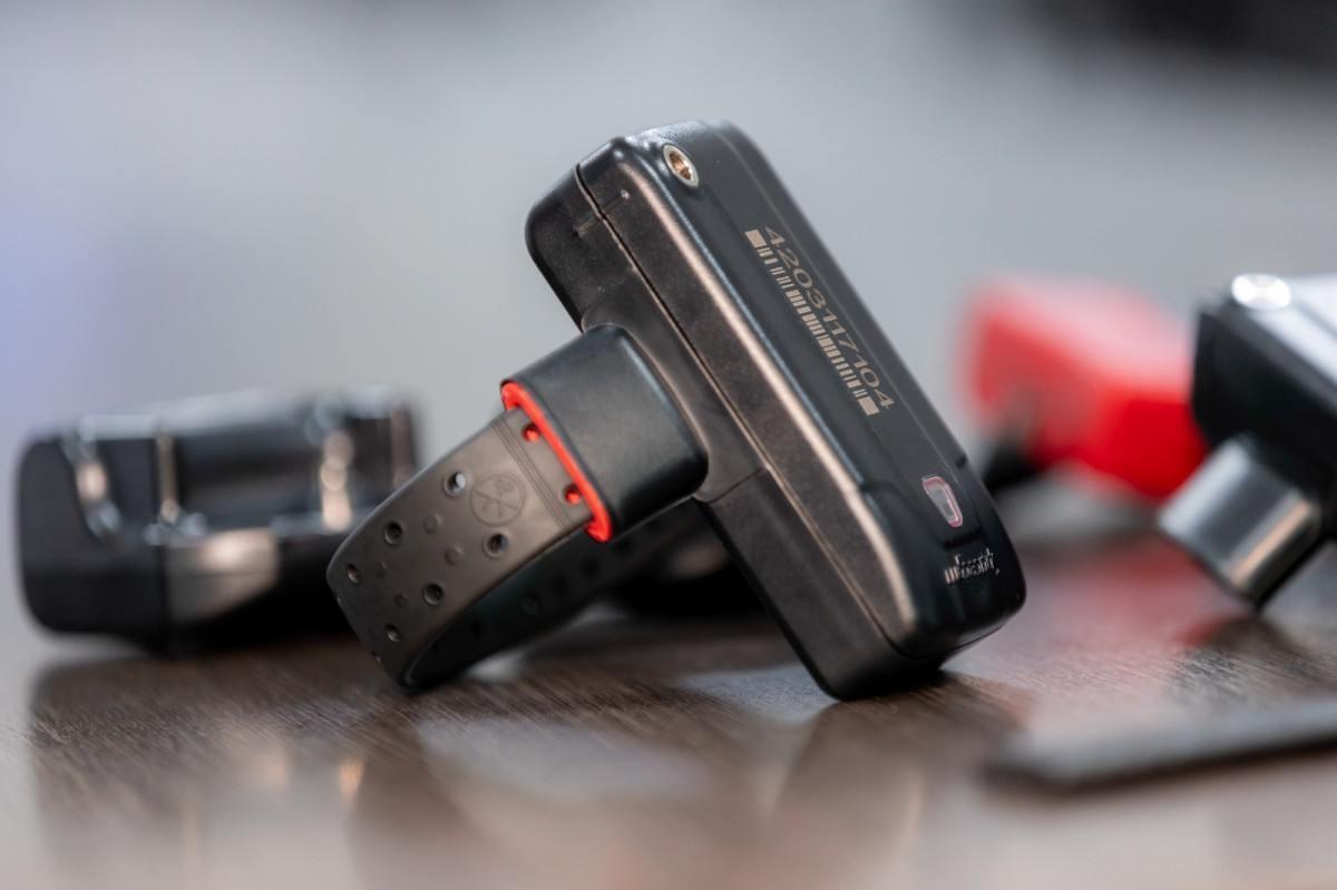 Justiça de SC manda colocar tornozeleira eletrônica em idoso que não tem as pernas