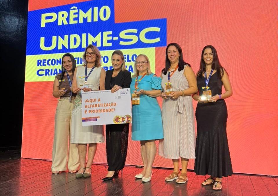 São Ludgero recebe Selo Undime de Alfabetização