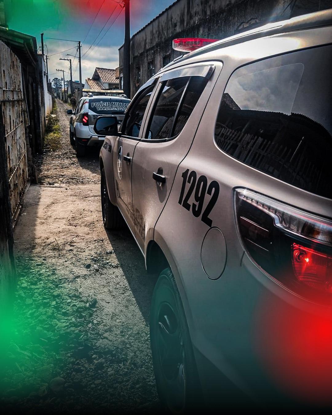 🚔 Adolescente é apreendido com rádio comunicador e drogas na 