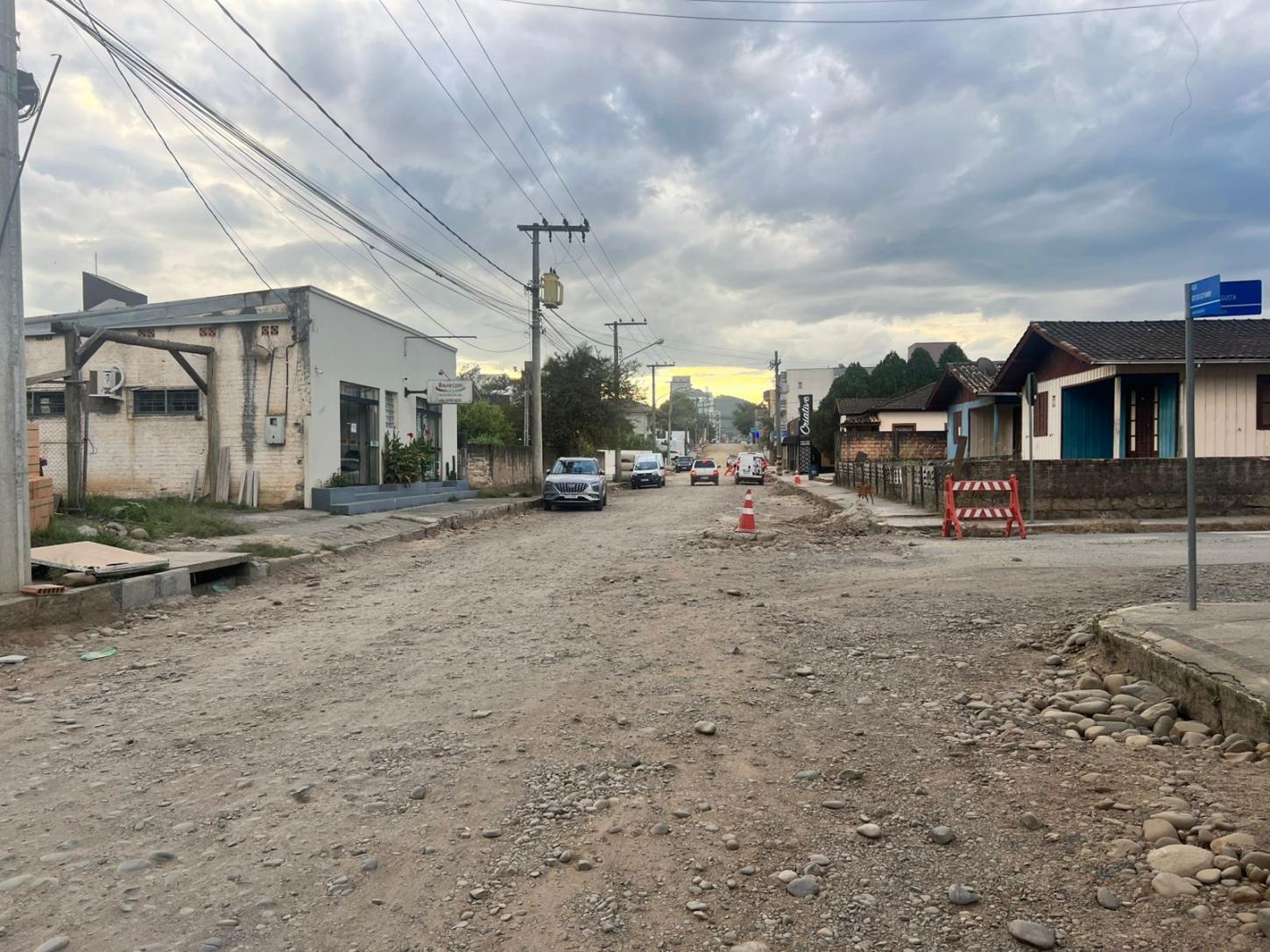 🛣️ Braço do Norte mantém quatro frentes de pavimentação com modelo de execução própria