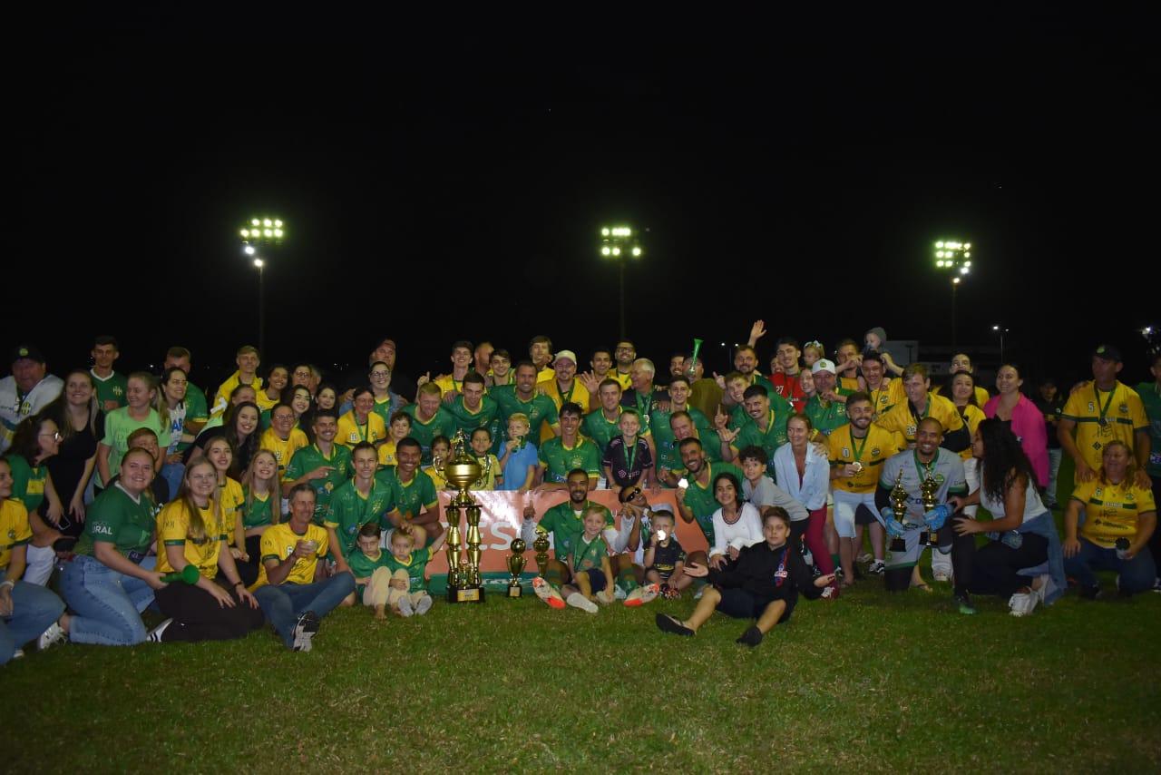 🏆 Florestal faz história com 