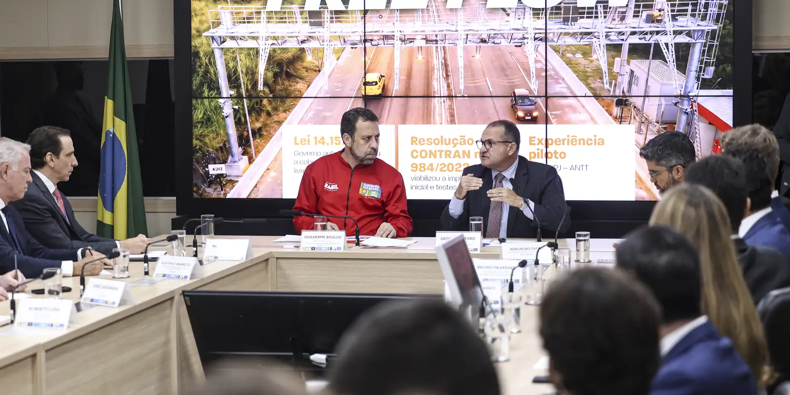 Governo suspende 3,5 milhões de multas por não pagar pedágio