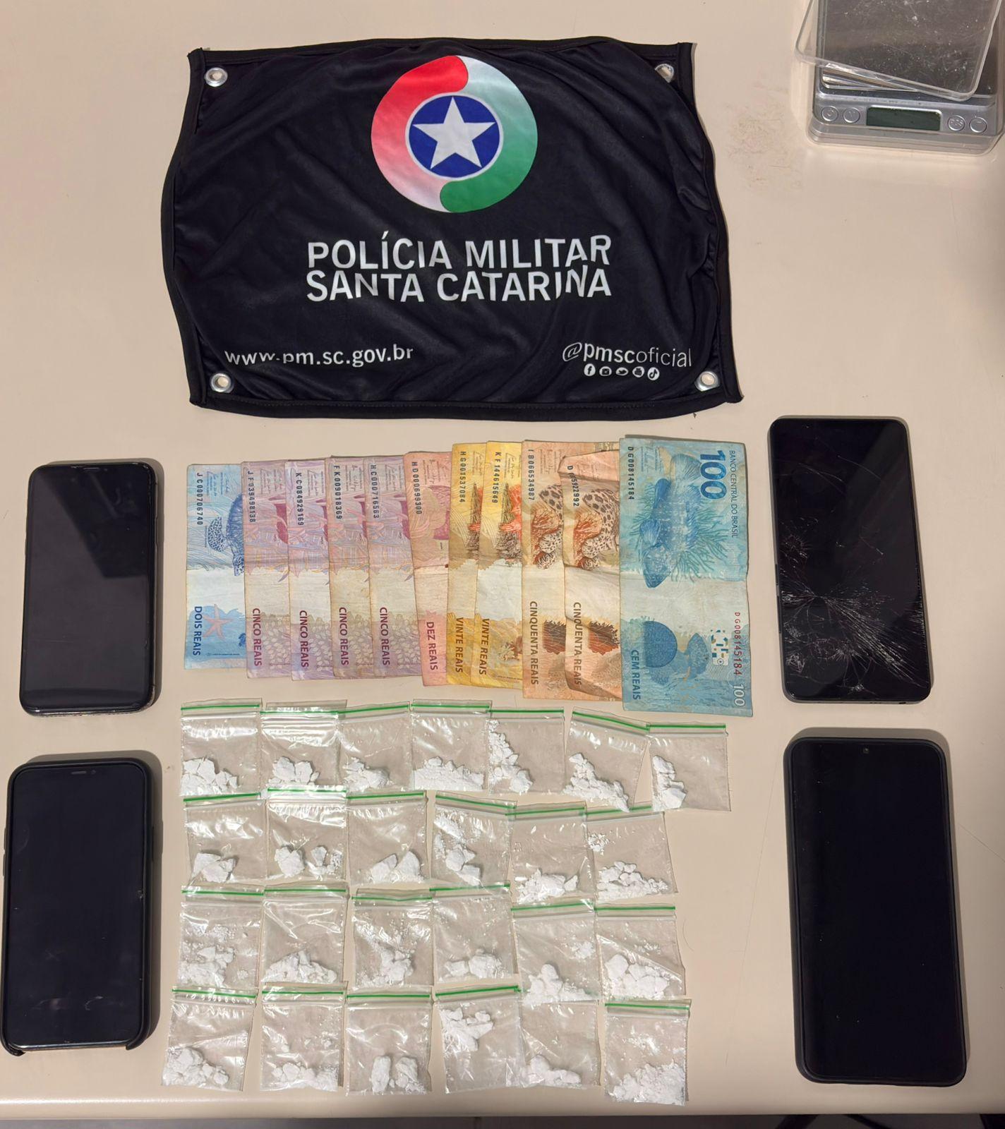 🚔 Homem é preso e adolescente apreendido por delivery de cocaína