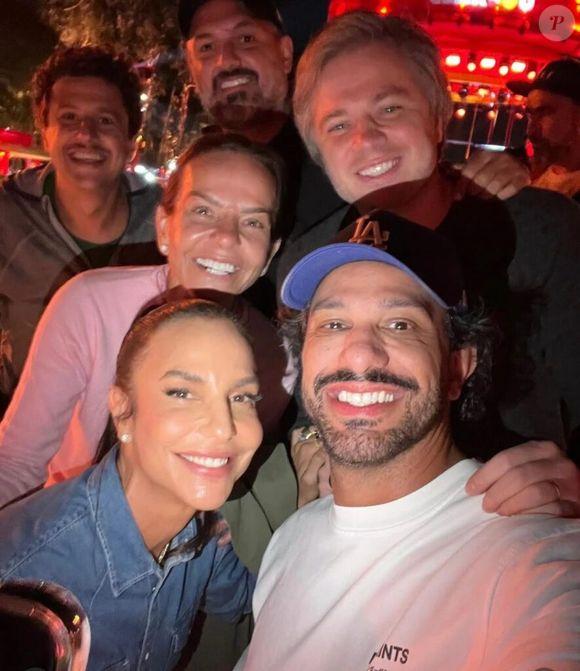 🚨 Ivete Sangalo é flagrada de mãos dadas com empresário em Florianópolis