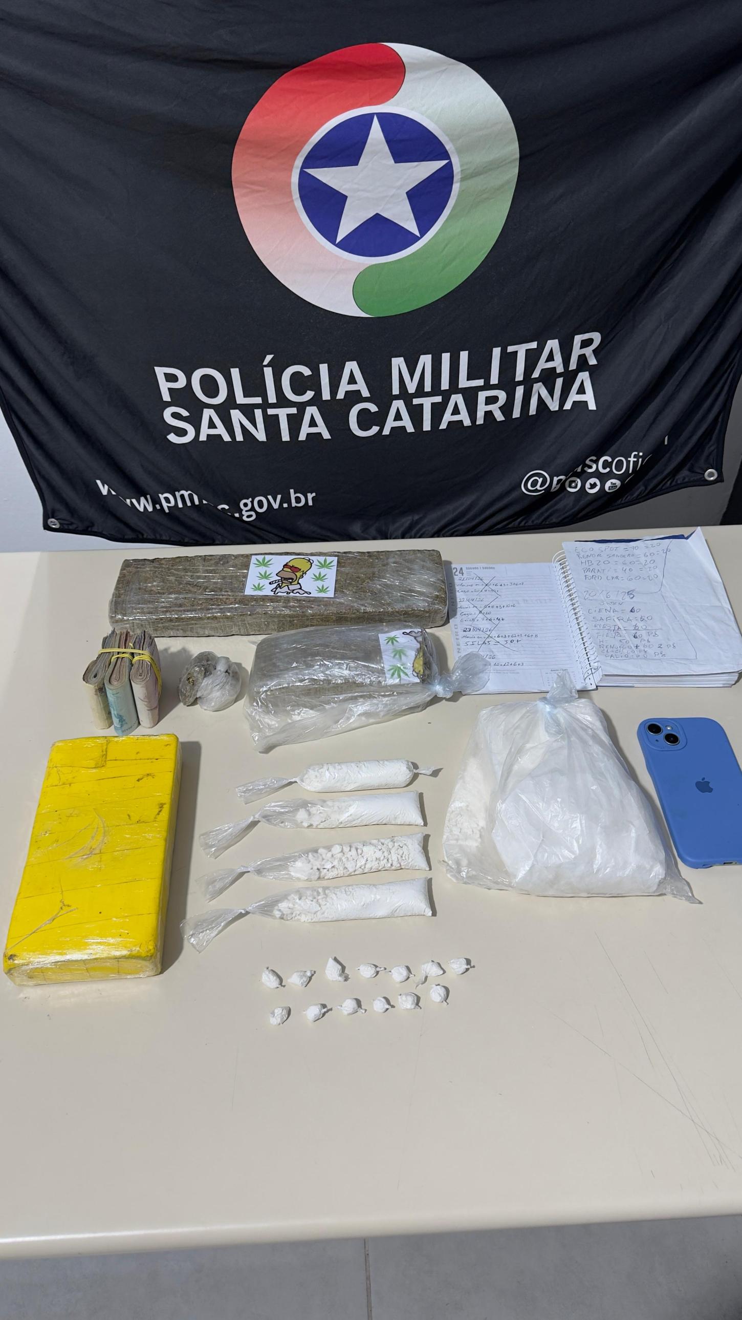 🚨 Polícia desarticula esquema de tráfico de drogas em bar no Centro de Braço do Norte