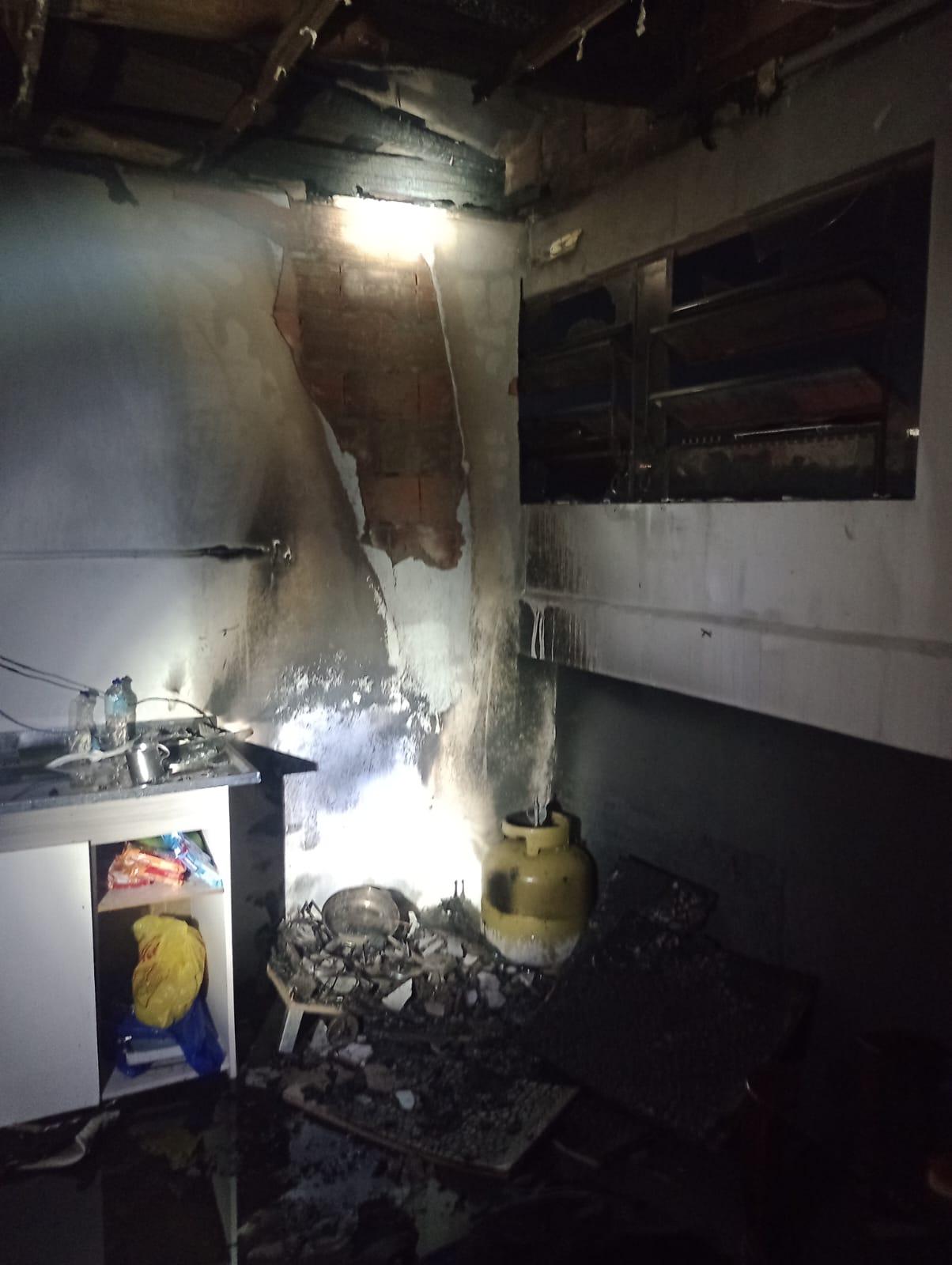 🚒 Bombeiros controlam fogo em apartamento e evitam explosão de gás