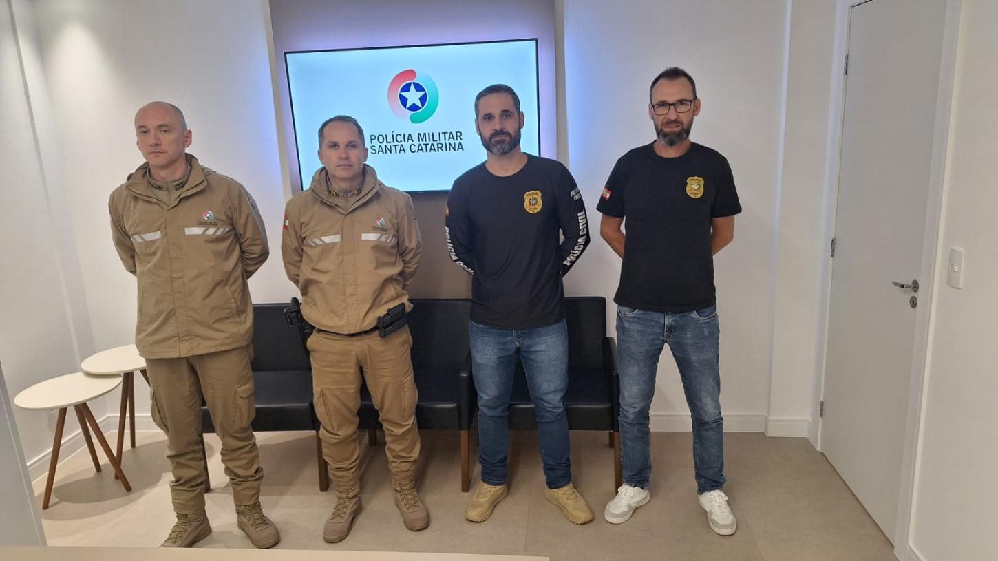 📰 Comandante do 35º Batalhão da PM recebe visita institucional do novo delegado de Braço do Norte