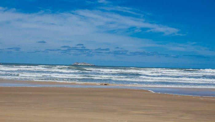 🪦 Idoso morre afogado após possível mal súbito na Praia do Gi