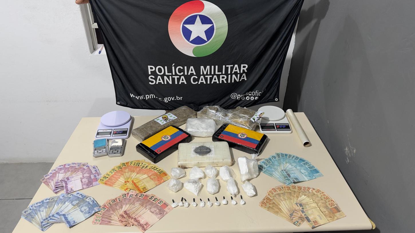 🚔 PM apreende mais de 6 kg de drogas em 