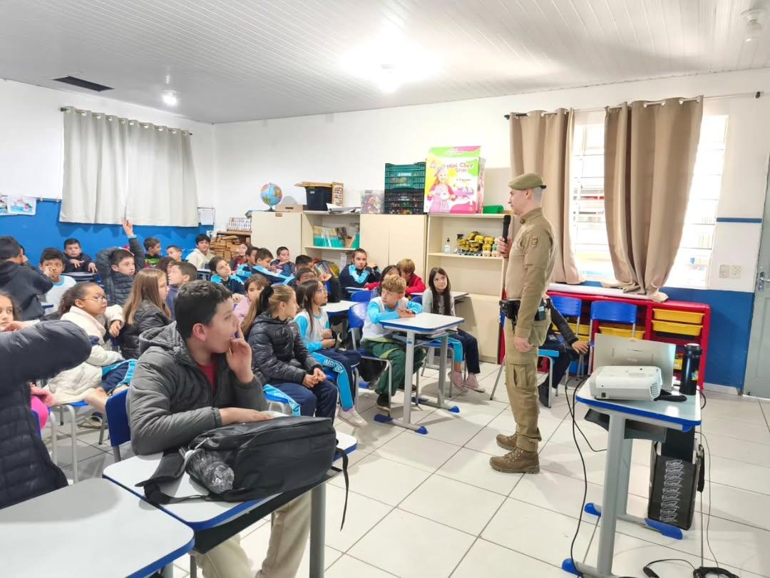 Polícia Militar intensifica ações de combate à violência infantojuvenil em Imbituba