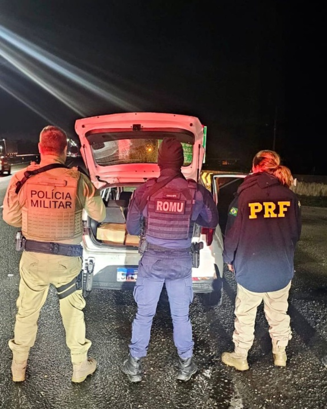 📦 PRF apreende 140 quilos de cocaína escondidos em carro na BR-101