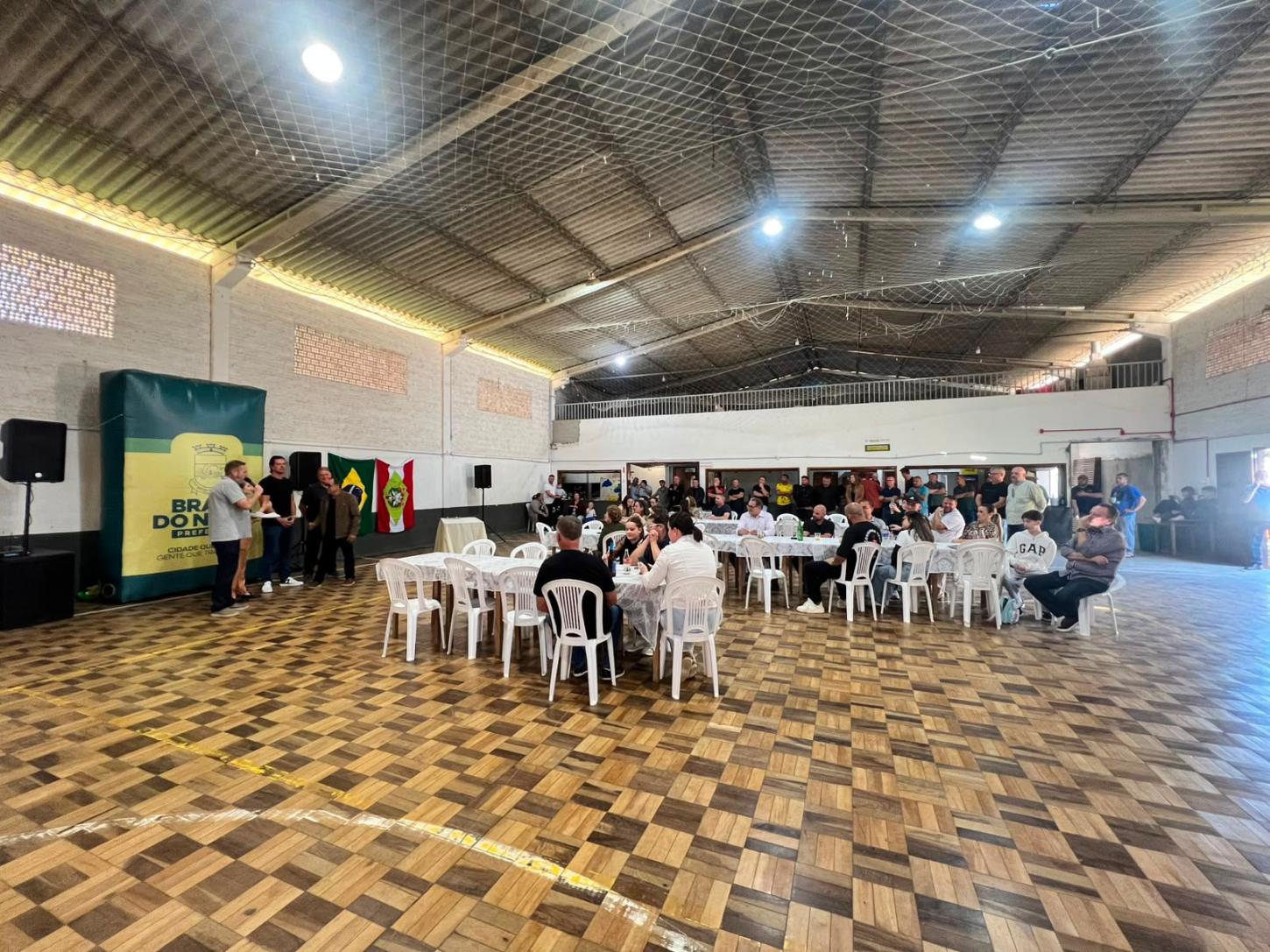 🛣️ Baixo Pinheiral recebe ordem de serviço para pavimentação de ruas