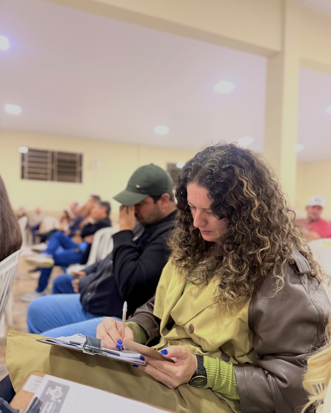 🚰 Concessão de água e esgoto é alvo de questionamentos de vereadora em audiência pública em Capivari de Baixo