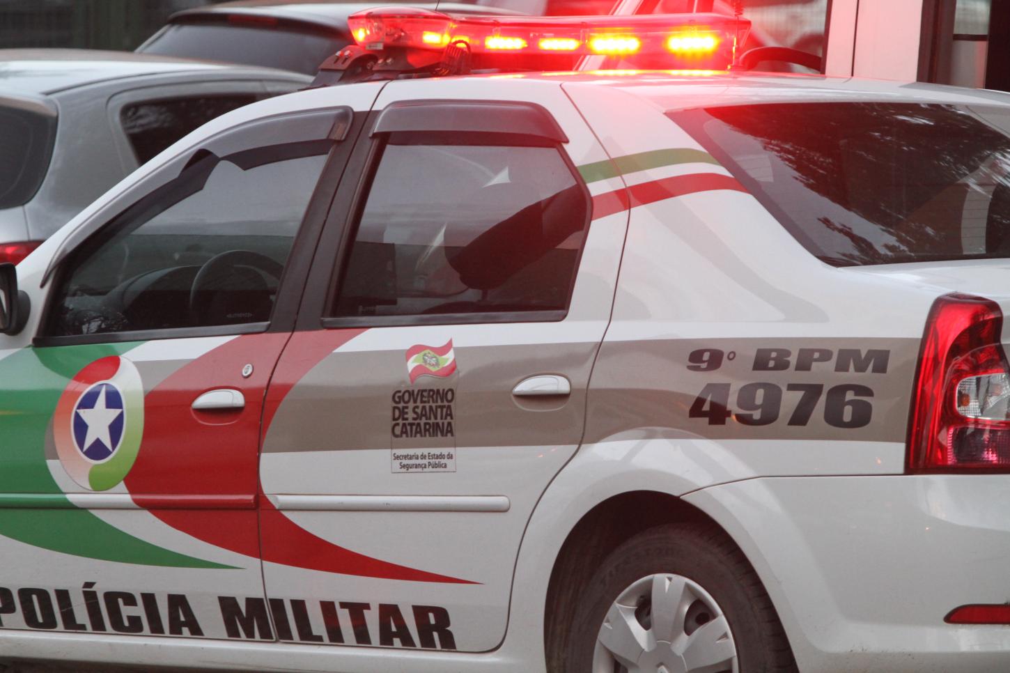 Homem de 34 anos invade casa de ex-companheira e acaba preso em flagrante pela PM em Balneário Gaivota
