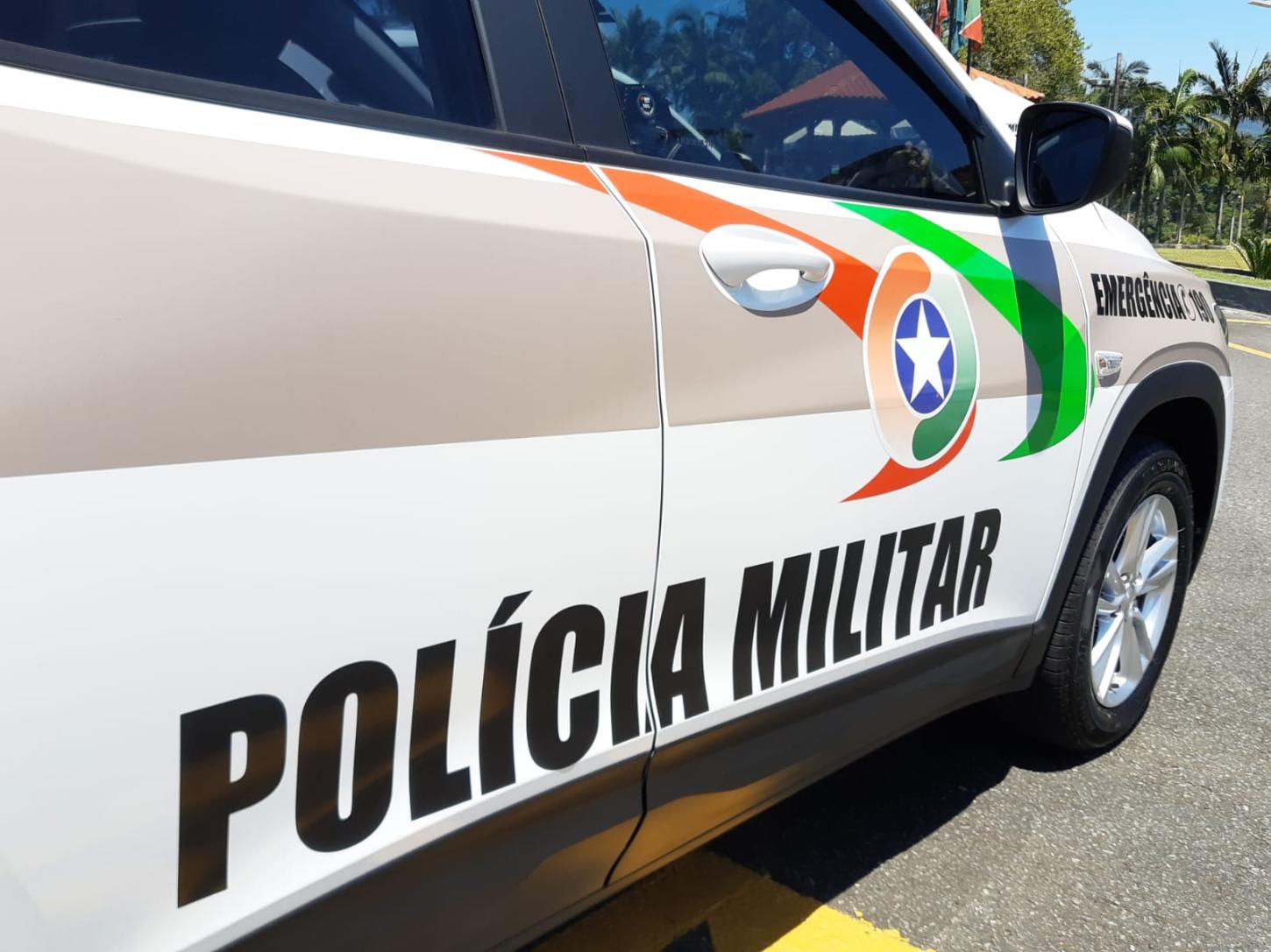 ⚖️ Perseguição policial termina com casal preso e pacotes de crack apreendidos em Tubarão