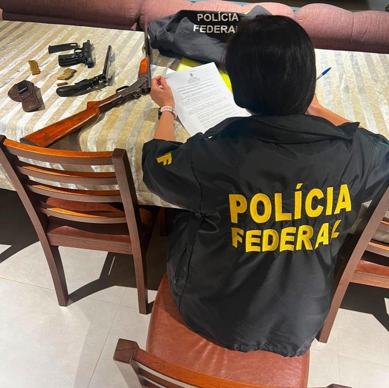 💼 PF cumpre mandados em Imaruí durante megaoperação contra organização criminosa transnacional