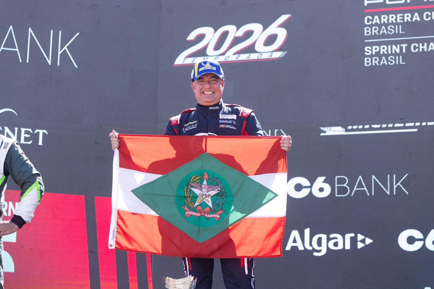 🇵🇹 Piloto catarinense André Gaidzinski desembarca em Portugal para etapa da Porsche Cup no Algarve