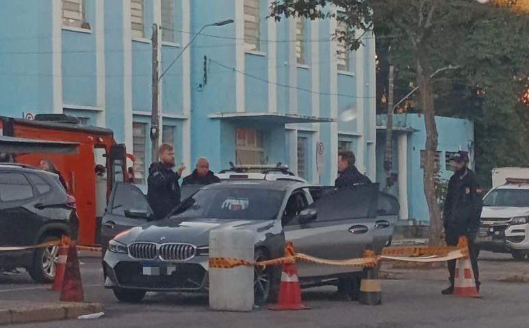 ⚖️ Policial civil de 37 anos morre após passar mal dentro de carro no Centro de Tubarão