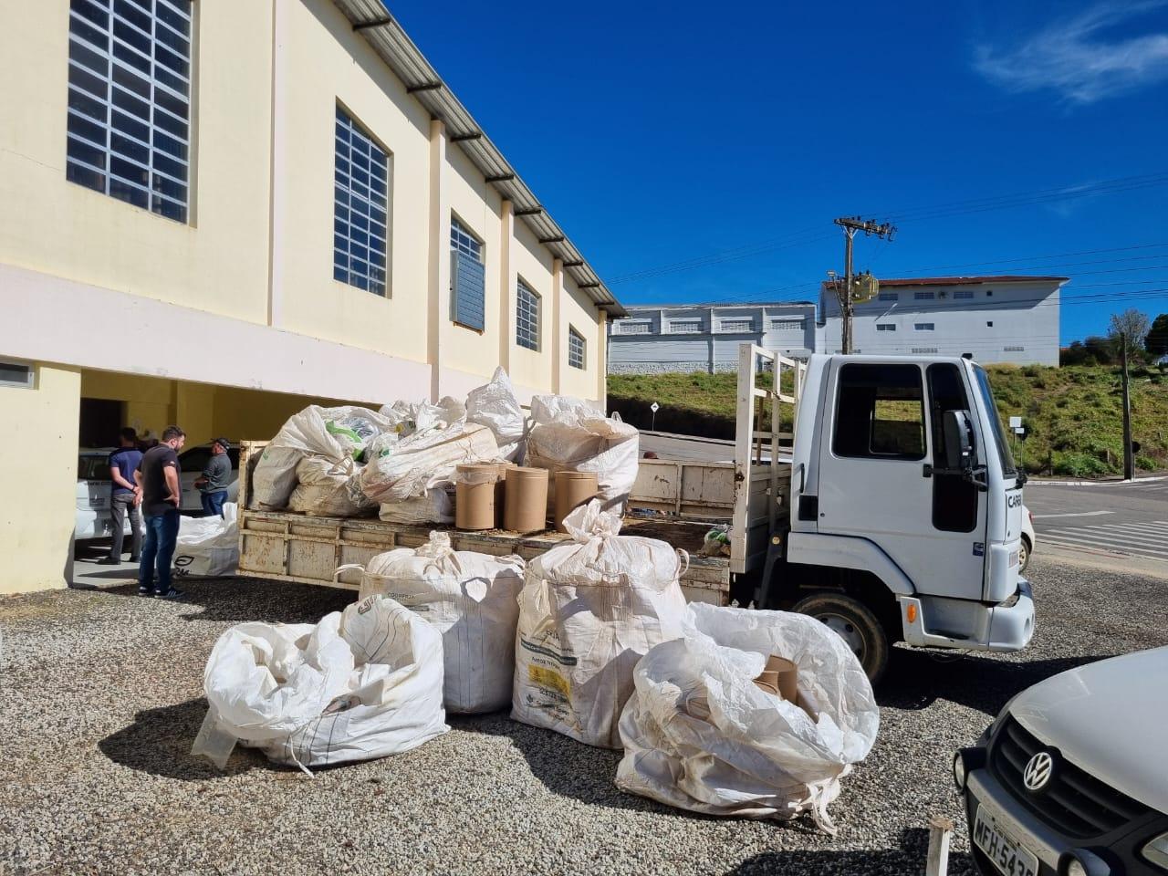 Coleta itinerante recolhe quase 1,8 tonelada de embalagens e resíduos agropecuários em Rio Fortuna