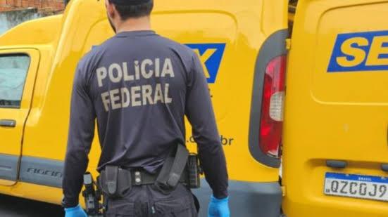 PF prende duas pessoas e recupera cargas furtadas de caminhão dos Correios