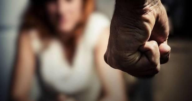 PM prende dois homens por agressão e ameaça contra companheiras na Região Sul