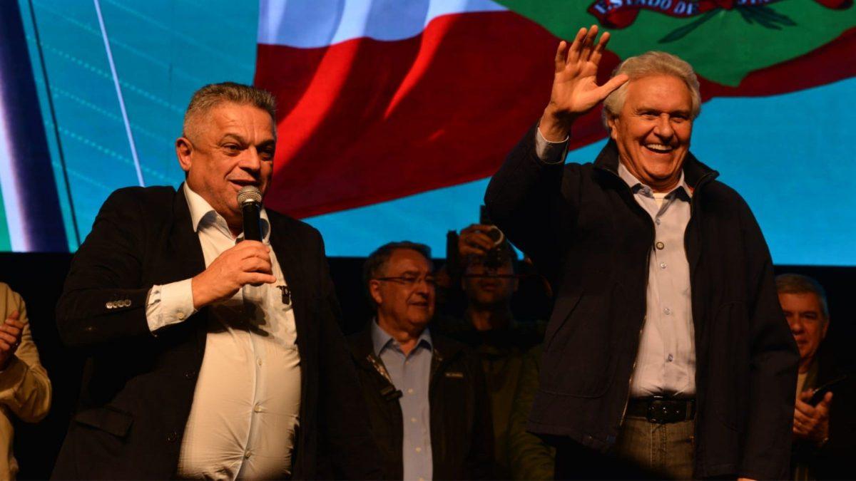 Ronaldo Caiado participa da convenção do PSD que oficializa João Rodrigues ao governo de SC