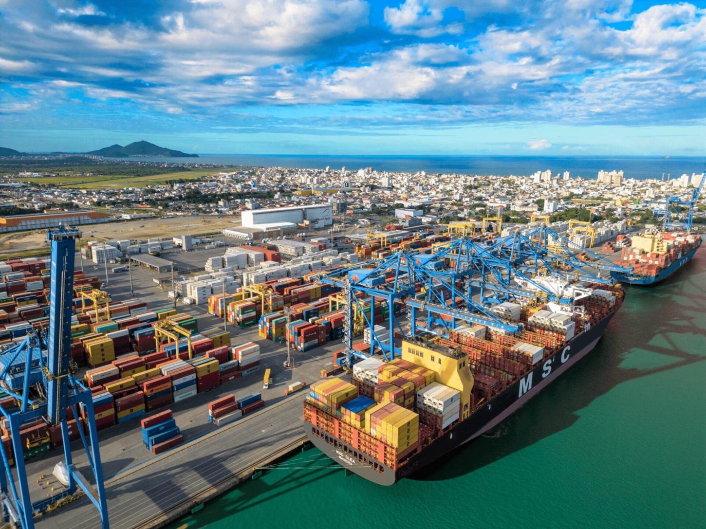 Segundo tarifaço dos EUA entra em vigor hoje e ameaça exportações de Santa Catarina
