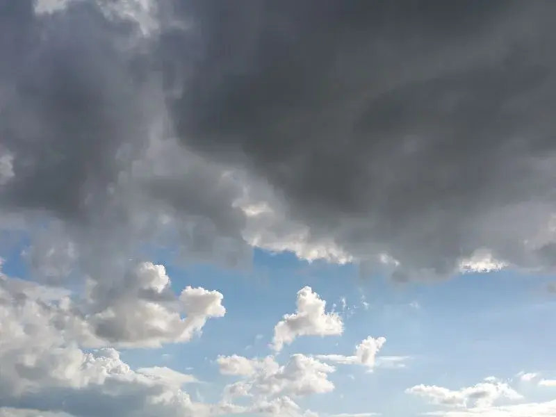 Semana começa com alerta de temporais, calor e nova frente fria em Santa Catarina